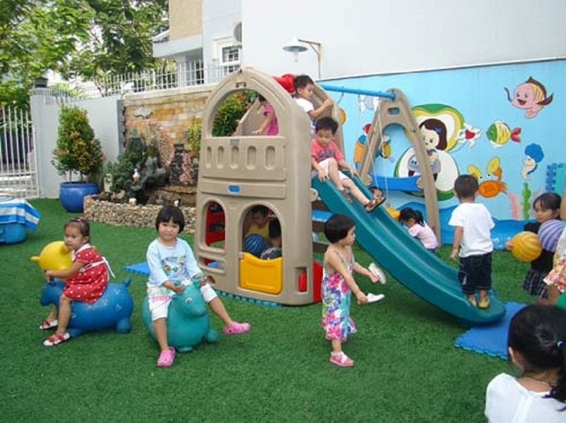CỎ NHÂN TẠO SÂN VƯỜN – SỬ DỤNG LÀM SÂN CHƠI CHO BÉ