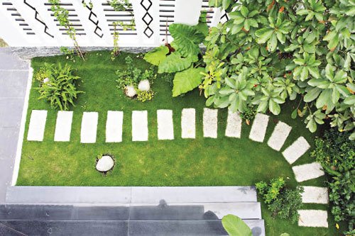 ĐẶC ĐIỂM CỦA CỎ NHÂN TẠO SÂN VƯỜN