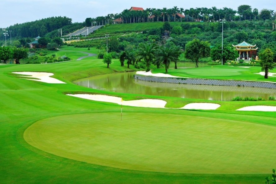 THI CÔNG CỎ SÂN GOLF CHUYÊN NGHIỆP, UY TÍN