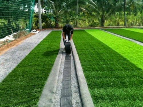 NHỮNG VẤN ĐỀ CƠ BẢN VỀ THI CÔNG SÂN CỎ NHÂN TẠO